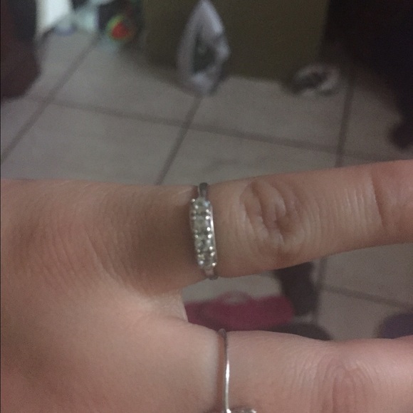 14 kt white gold toe ring