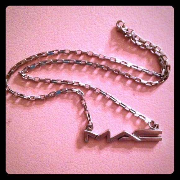 IN SEARCH OF MAC NECKLACE