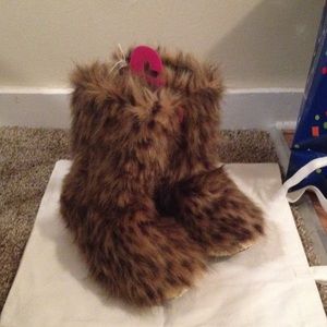 Fuzzy slipper boots!