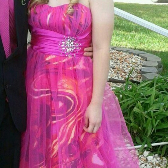 Prom dress - Picture 4 of 4