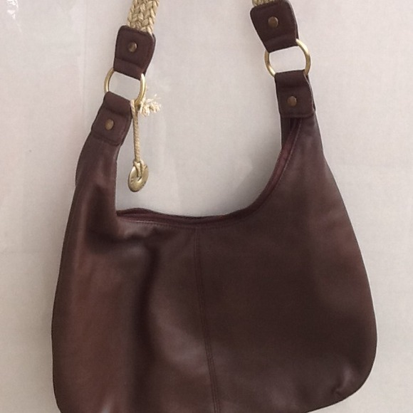 The sak brown leather shoulder purse