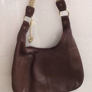 The sak brown leather shoulder purse