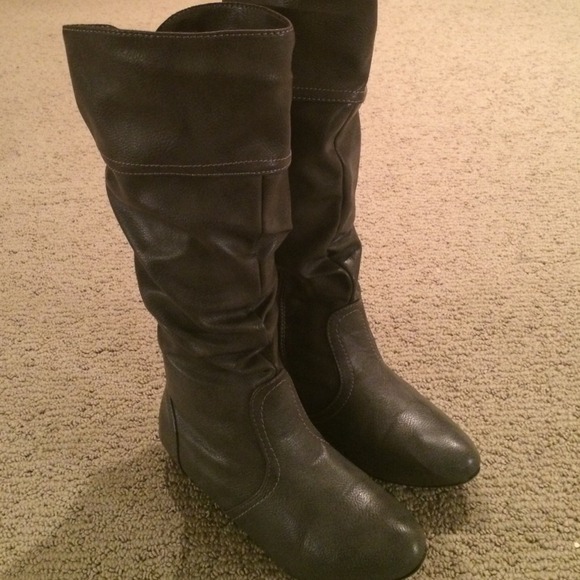 Grey boots!