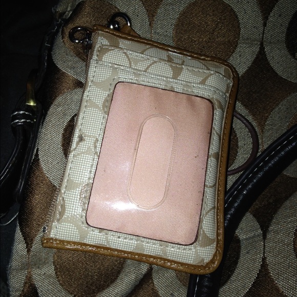 ❤️SOLD Coach wallet LIKE NEW