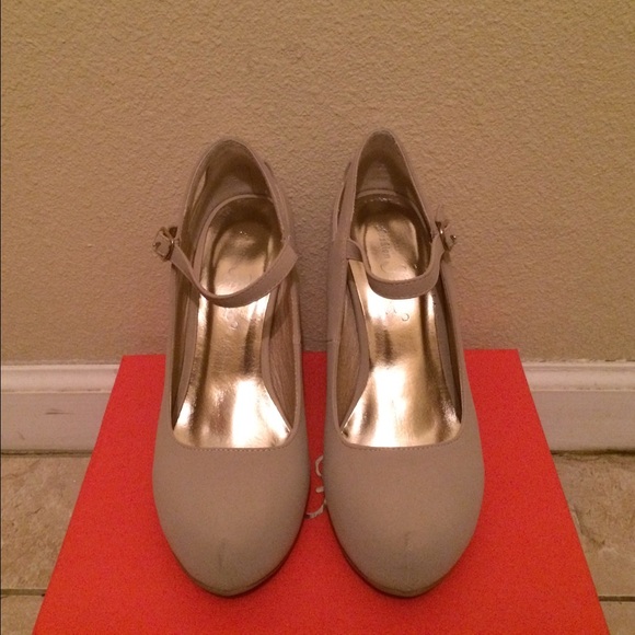 Beige Mary Jane heels