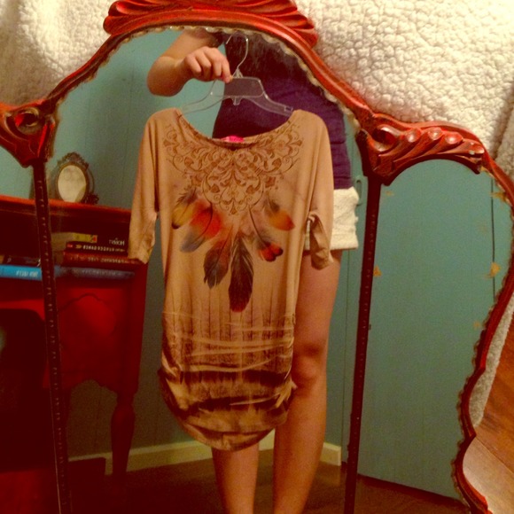 Tan, Body Central top! Worn once, really cute!