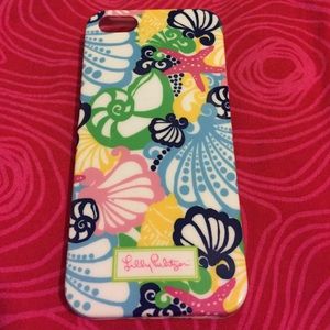 very cute Lilly Pulitzer case for iPhone 5/5s