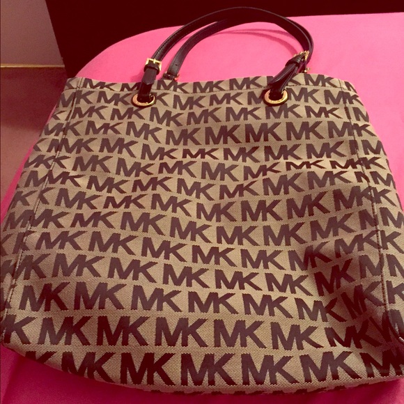 Michael Kors Handbags - Gently Used MK Tote Bag