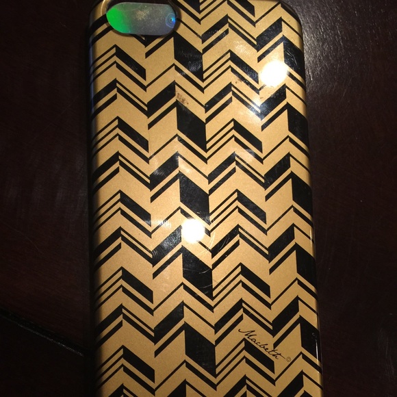 iPhone 5 screen protector and matching case - Picture 1 of 2