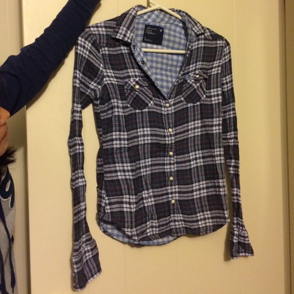 American eagle buttoned down shirt