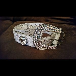 Swarvosky crystal heart belt from lazaria $ 40