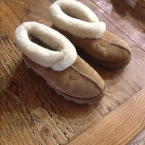 Like new uggs