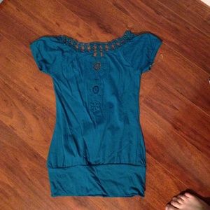 Turquoise top with beautiful back and v neck front