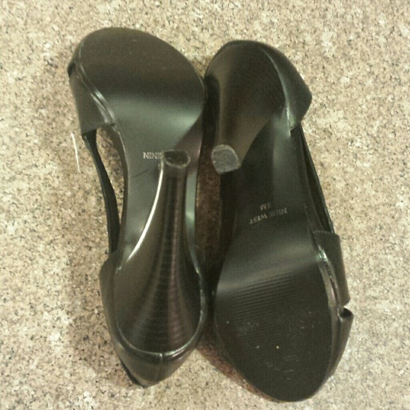 Shoes - Picture 4 of 4