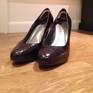 Ann Taylor Brown Leather Alligator Perfect Pumps