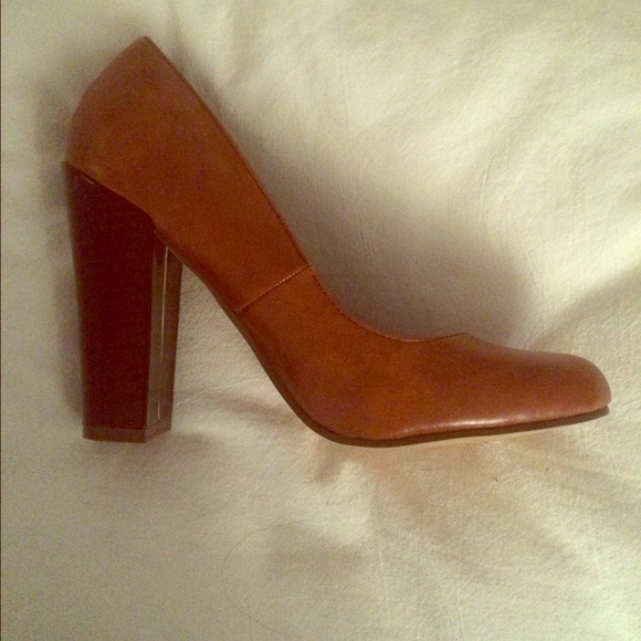 Brand new camel colored heels