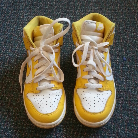 Nike yellow high tops - Picture 3 of 4
