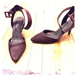Vera wang burgundy fur heels