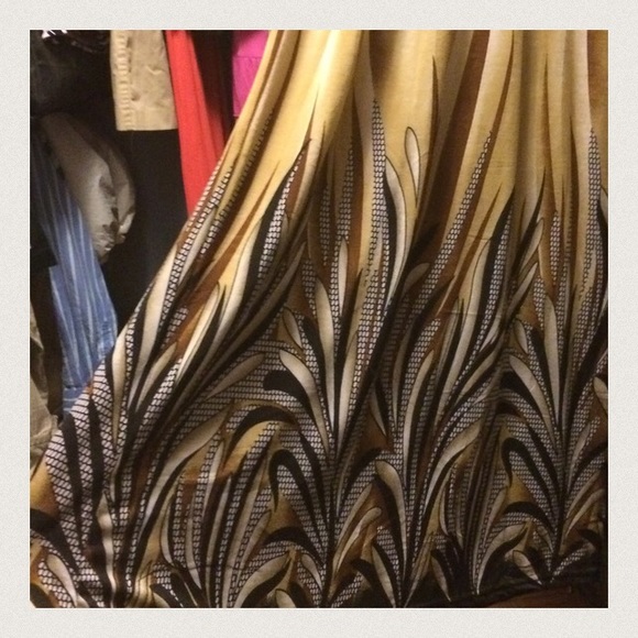 ACE Neutral-tone Maxi with Gold Starburst detail - Picture 3 of 4