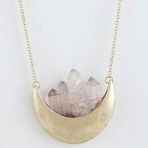 CRESCENT MOON LONG NECKLACE
*NEW*