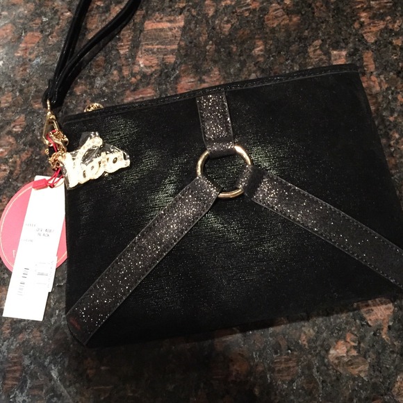 🆕Vieta black clutch. NWT.