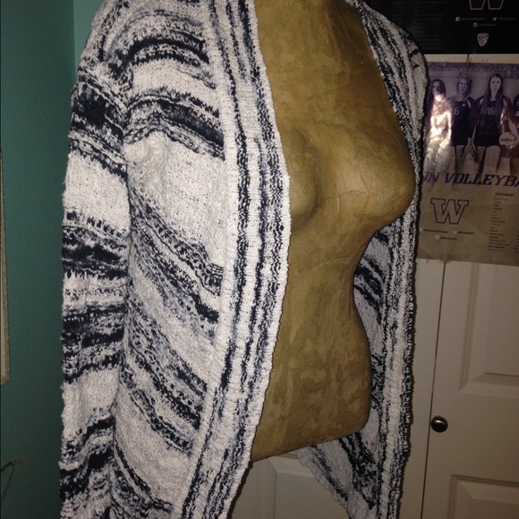 Black and White Bethany Mota Cardigan - Picture 3 of 4