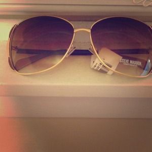 Steven Madden authentic sun glasses