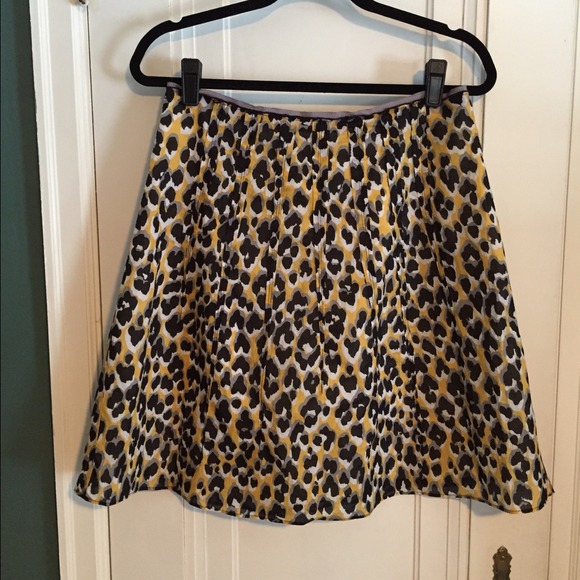 Tahari Safari skirt
