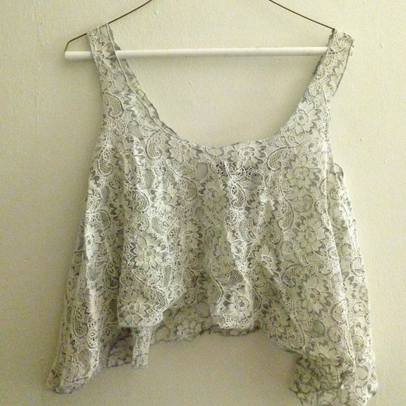 Flared crop - Picture 3 of 3