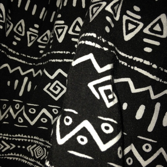 Flowy Aztec Shorts - Picture 2 of 2
