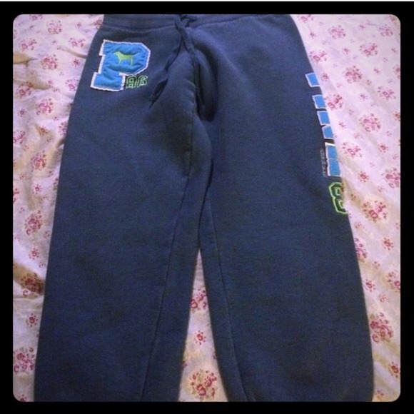 🚫SOLD🚫 2 pairs cropped VS sweats - Picture 2 of 2