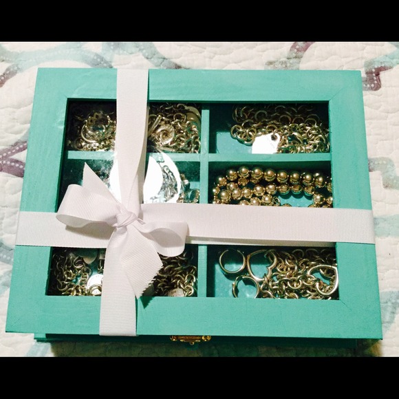 Hand Crafted Wooden Jewelry Box for Tiffany & Co. - Picture 3 of 4