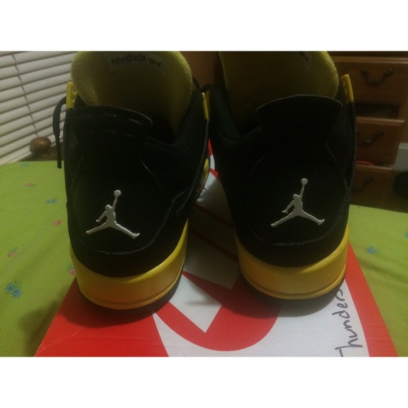 Thunder 4s sz6.5y SOLD - Picture 4 of 4