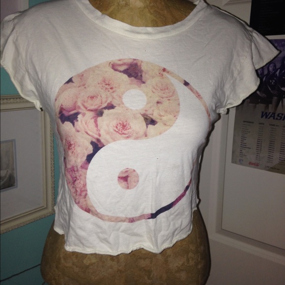 SOLD Floral Ying Yang Crop Top - Picture 1 of 2