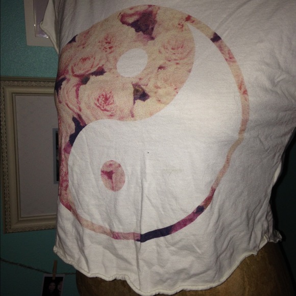 SOLD Floral Ying Yang Crop Top - Picture 2 of 2