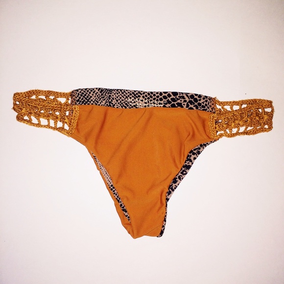 ACACIA CROCHET BIKINI BOTTOM