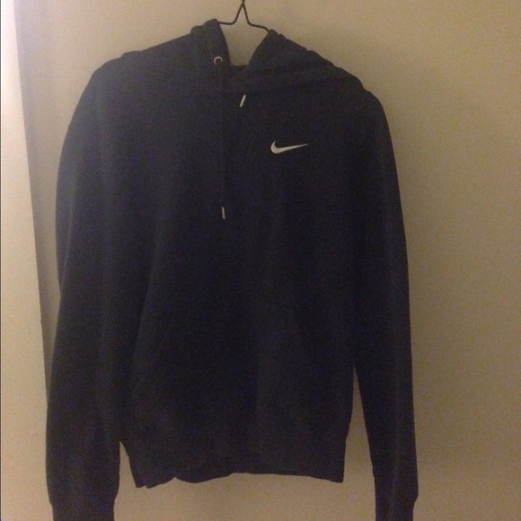 Black Nike Pullover