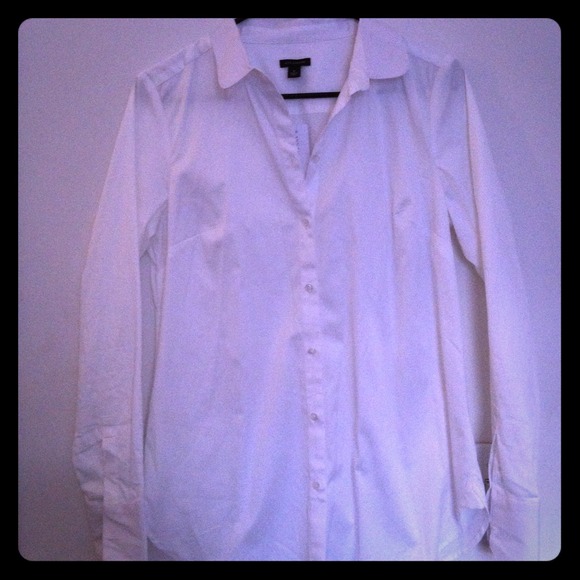 Ann Taylor Classic fitted white shirt