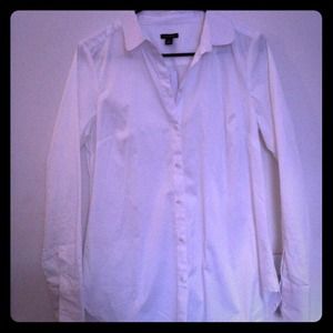Ann Taylor Classic fitted white shirt
