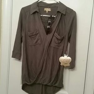 NWT Classy Vera Wang top