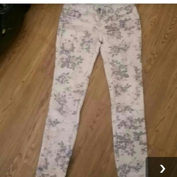 Size 1 floral skinny jeans