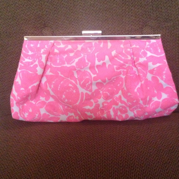Lilly Pulitzer clutch