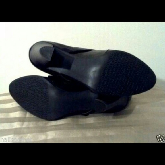 Franco Sarto Brown Patent Leather Buckle Heels - Picture 4 of 4