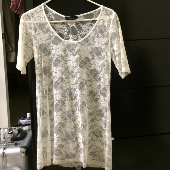 White sheet lace 3/4 sleeve top large