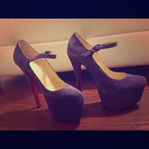 Christian Louboutin purple pump