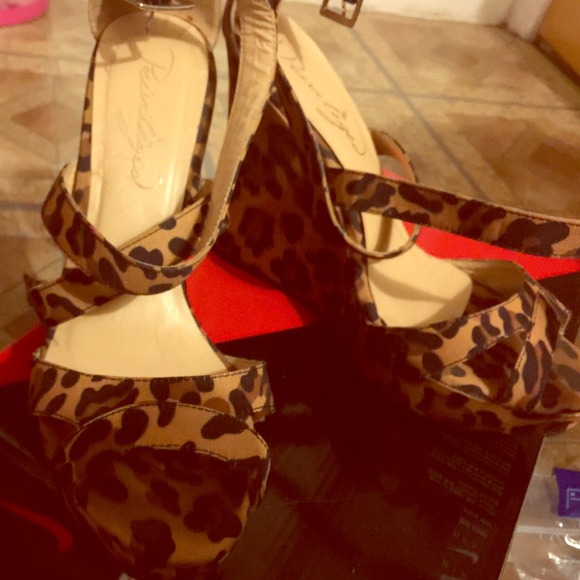 Privileged heels