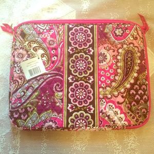 Floral & paisley Vera Bradley lap top case.