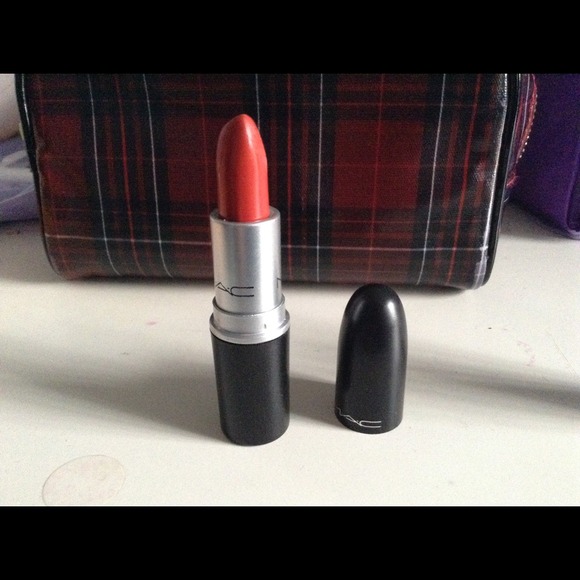 ✅TRADED With ALY✅ MAC Lipstick in Lustre Lustering