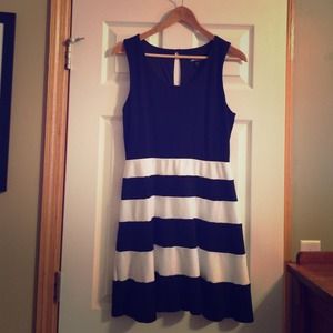 Express black and white dress