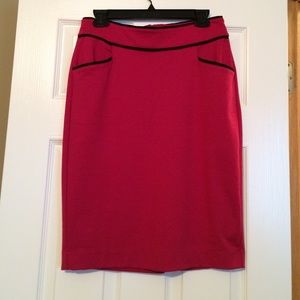 Banana Republic size 6 pencil skirt.